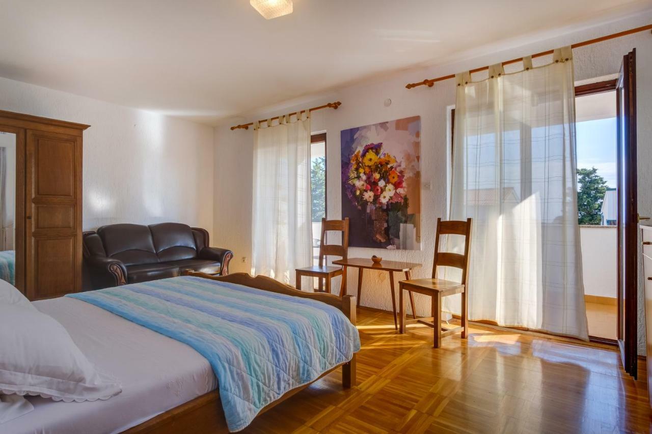 Apartmani Maris Mali Lošinj Zewnętrze zdjęcie